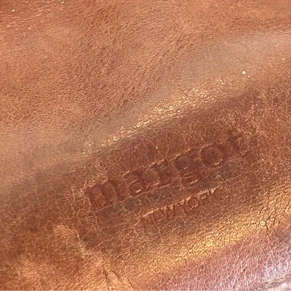 Margot NY Genuine Leather Purse - Picture 9 of 16